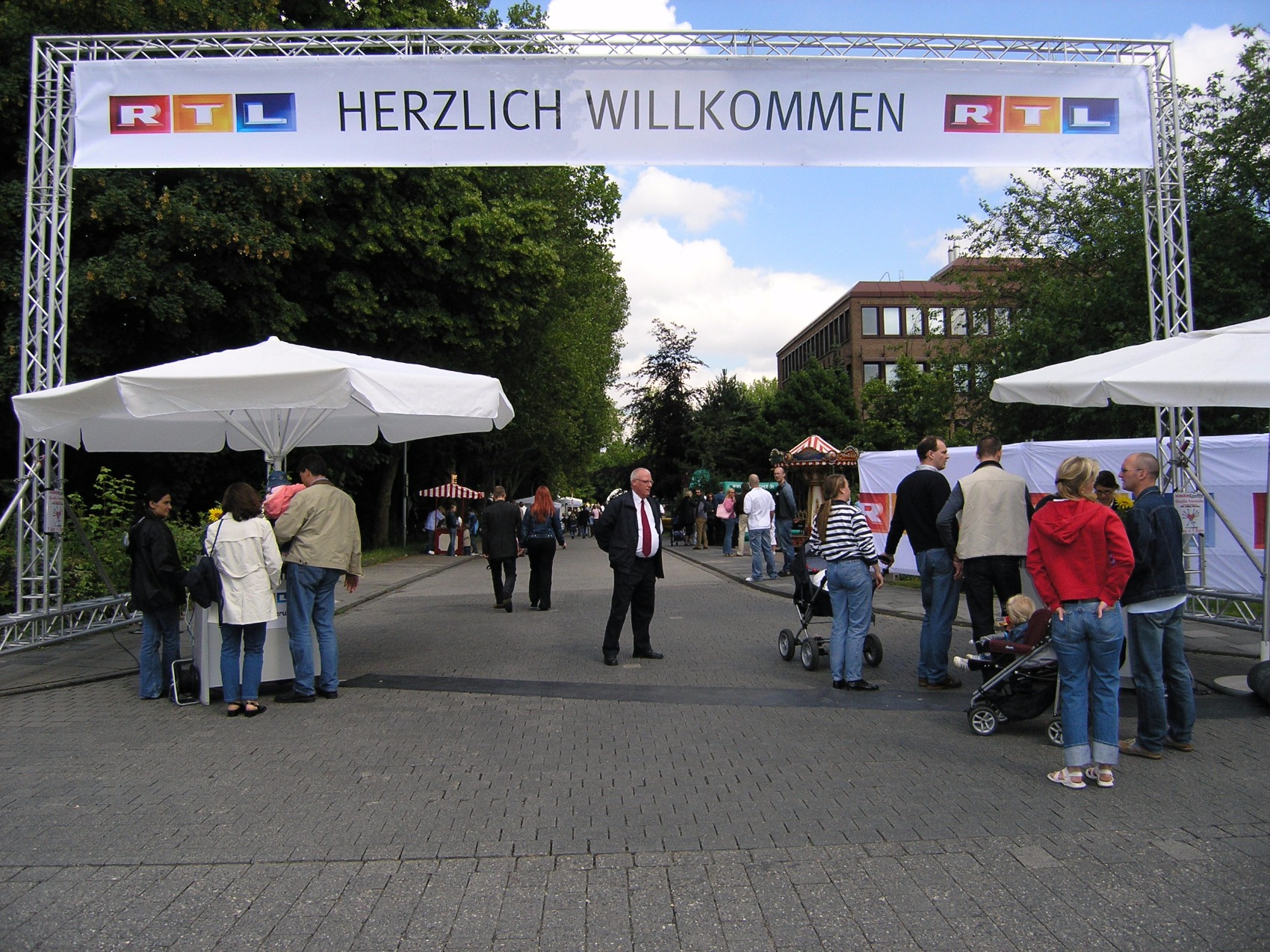 _1_Sommerfest-Eingang