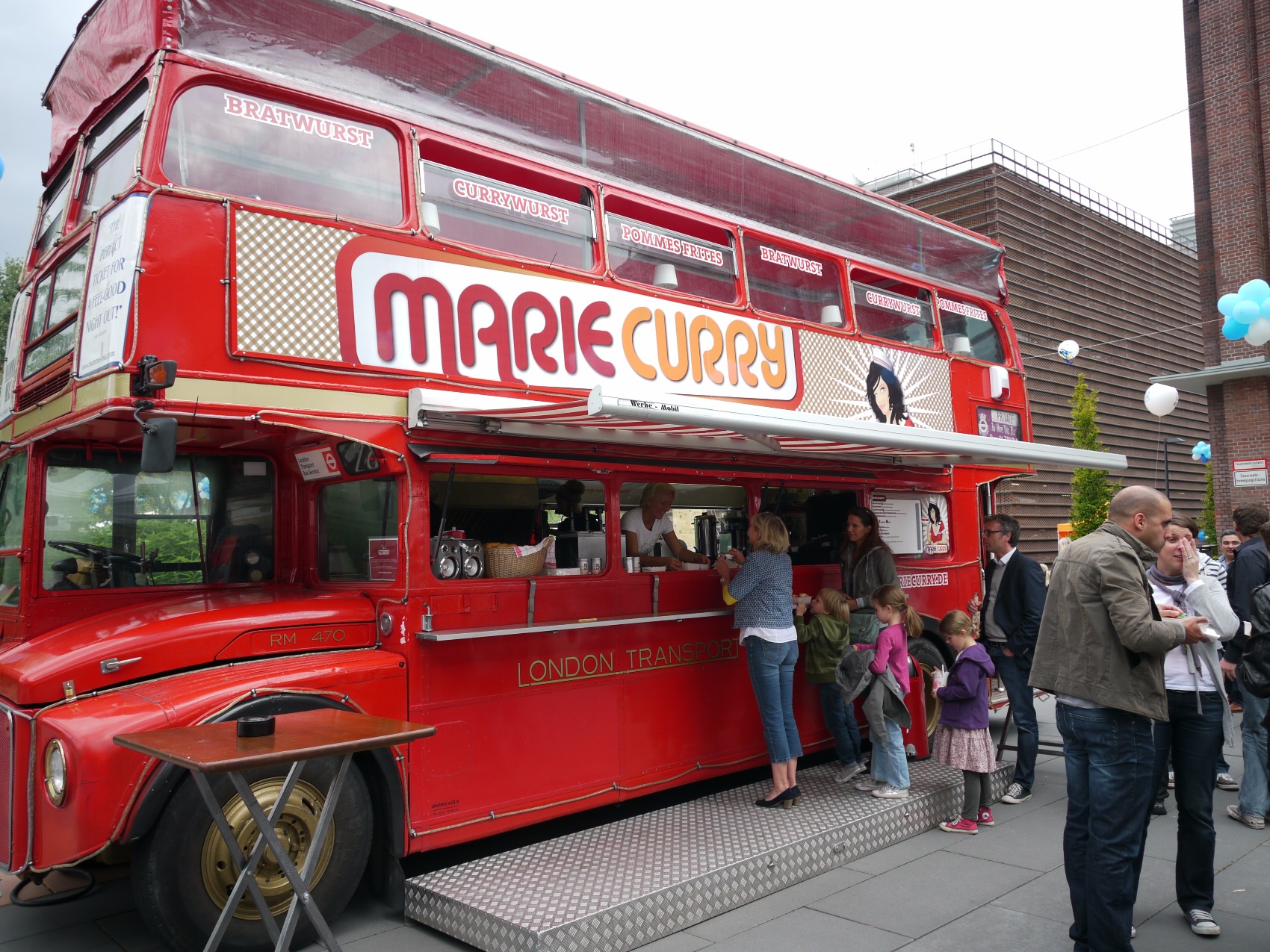 catering-Currywurdt-bus-003