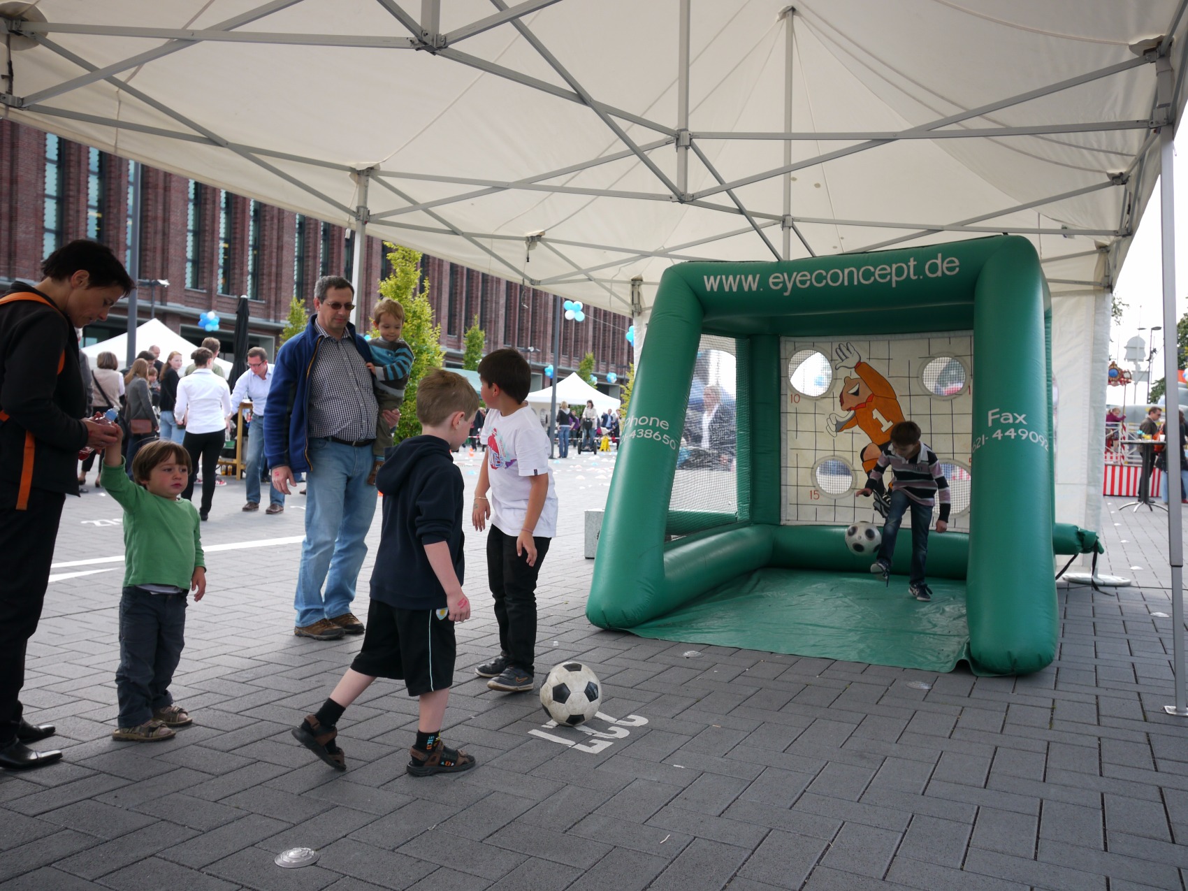 fussball-speed-torwand_rtl-sommerfest-346