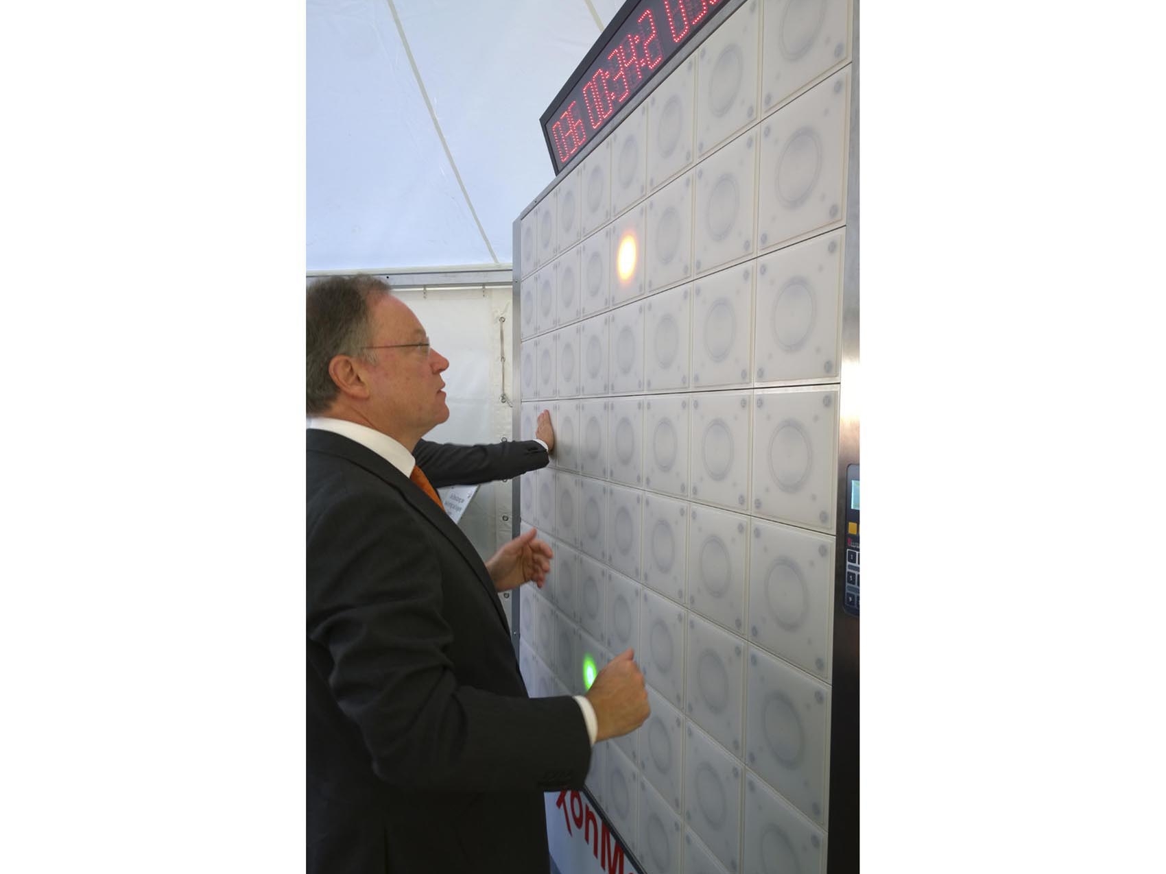 eyeconcept-twall64_ministerpraesident-stephan-weil_tag-der-einheit-buergerfest_0066