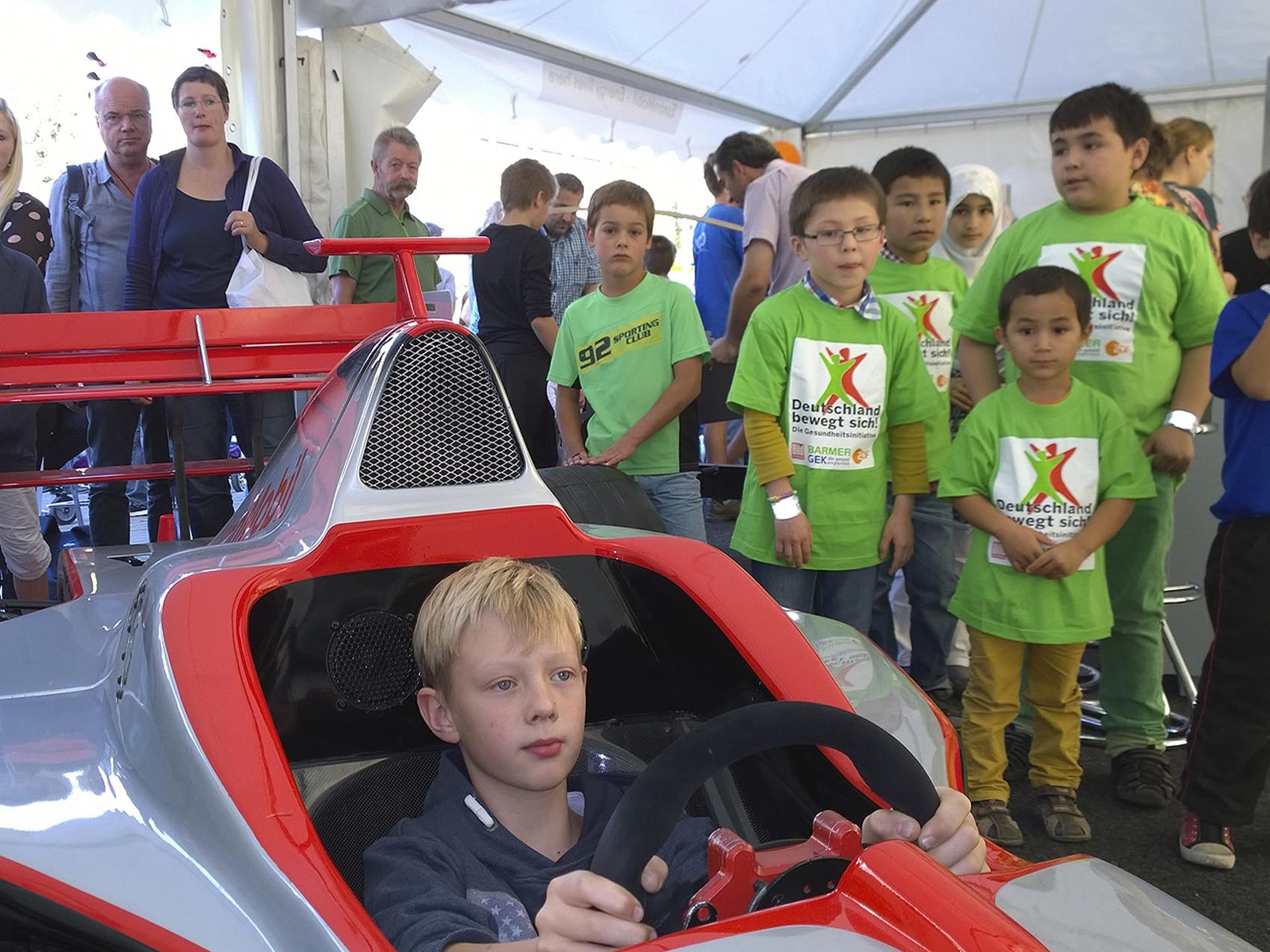 formel-1-simulator-silber-rot-schwarz_www.eyeconcept.de_0014